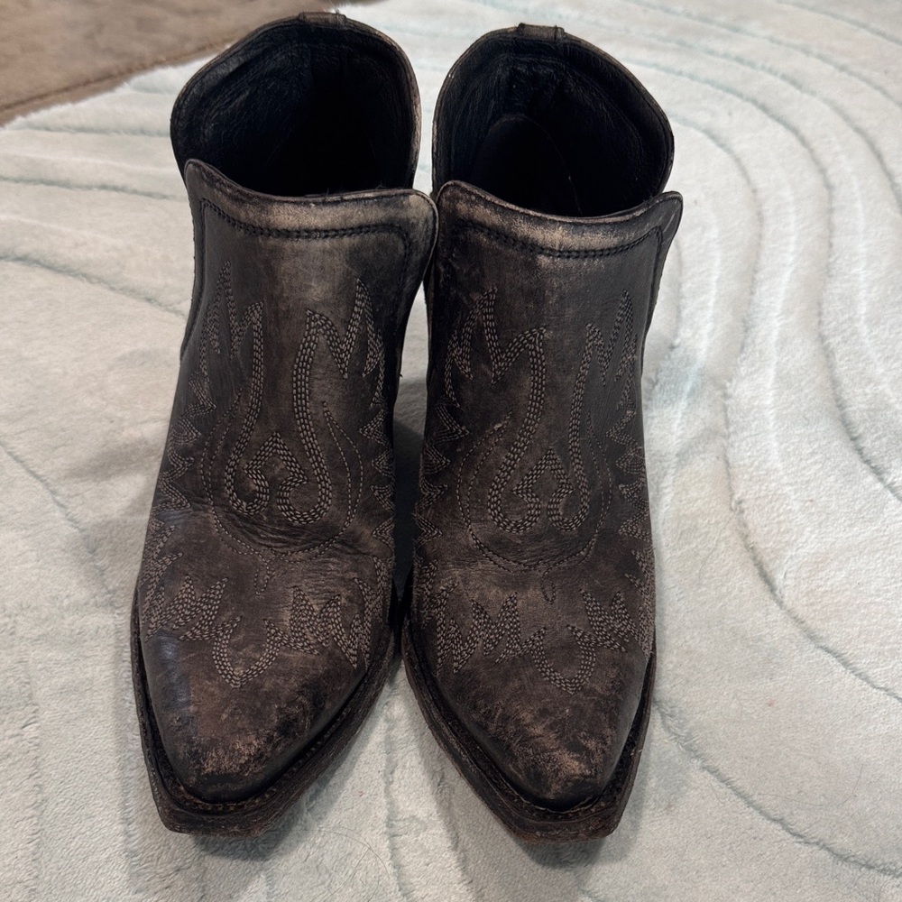Ariat Dixon Ankle Boots